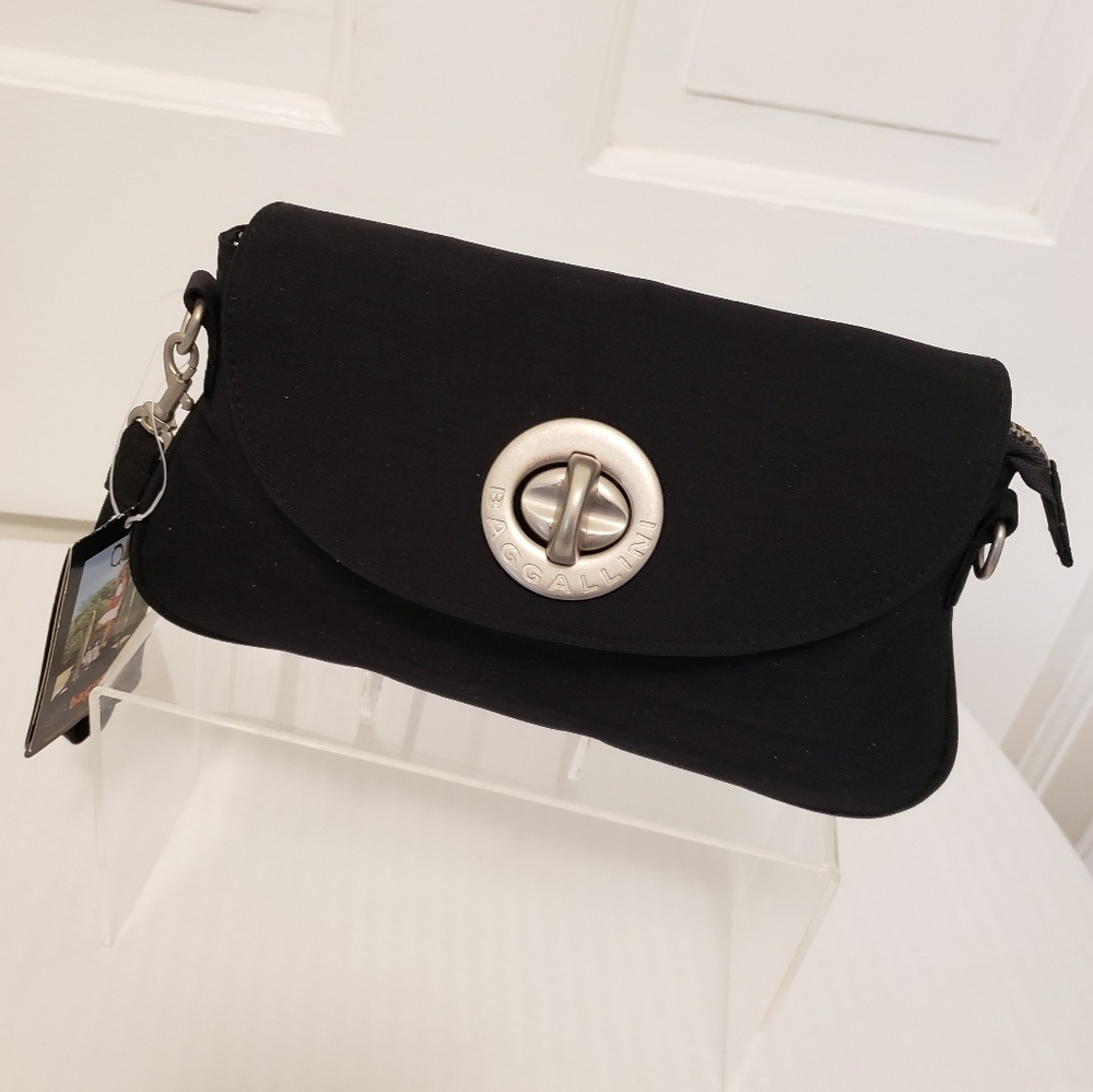 Baggallini Black Wristlet W/Brushed Silvertone Hardware, Casual